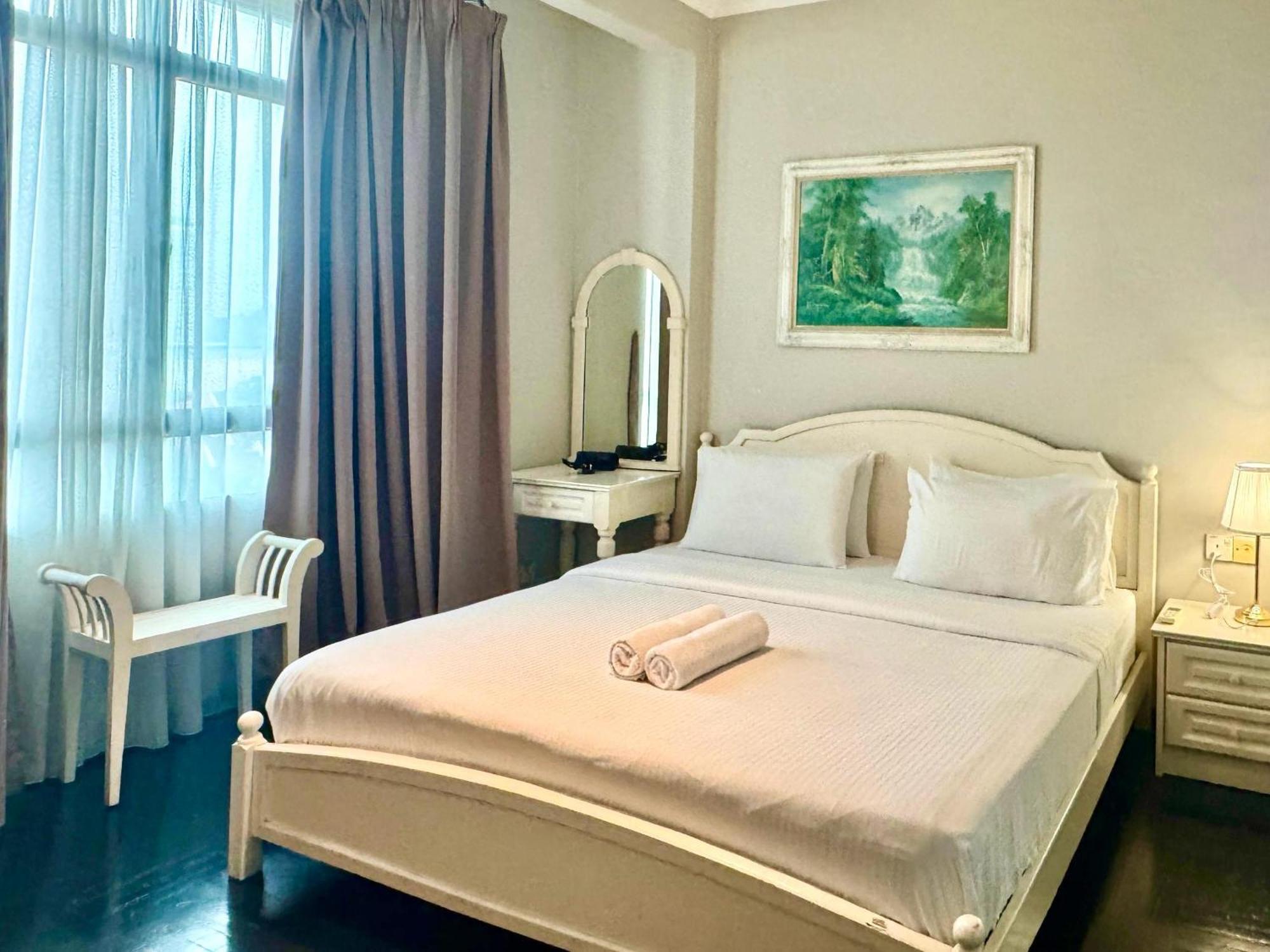 Century Bay Private Residences Sungai Dua Bukit Exterior photo
